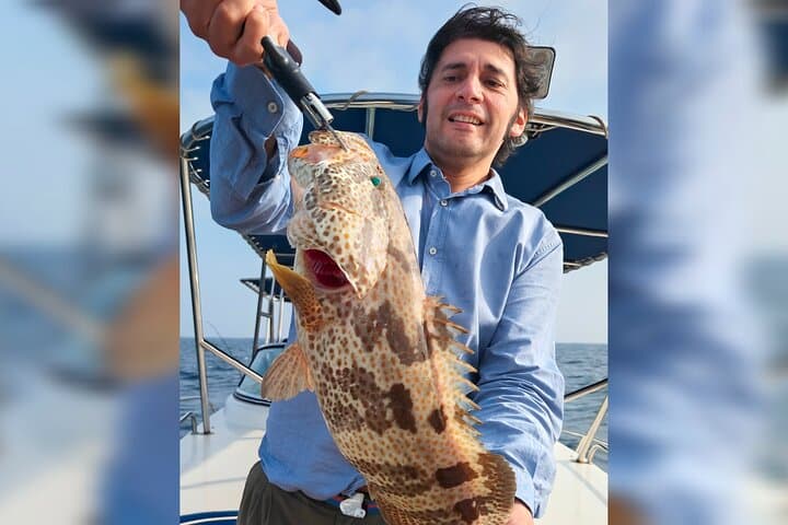 Dubai Deep Sea Fishing 4 hours + BBQ of Catch 3