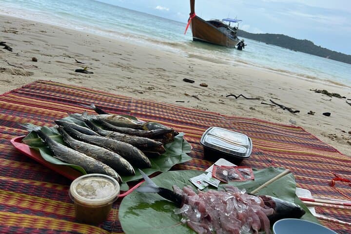 Private Experience with Fishing, Barbeque, Sashimi and Snorkeling 3