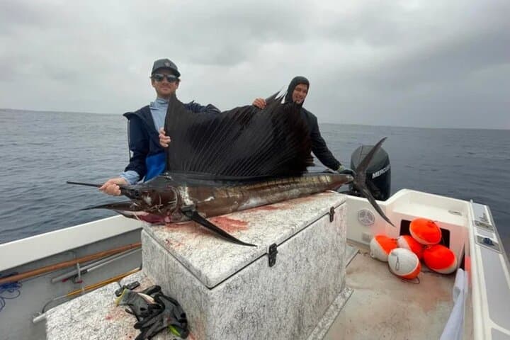 Wholesale Fishing in Poti Marara at Tahiti Teahupoo Peninsula 4
