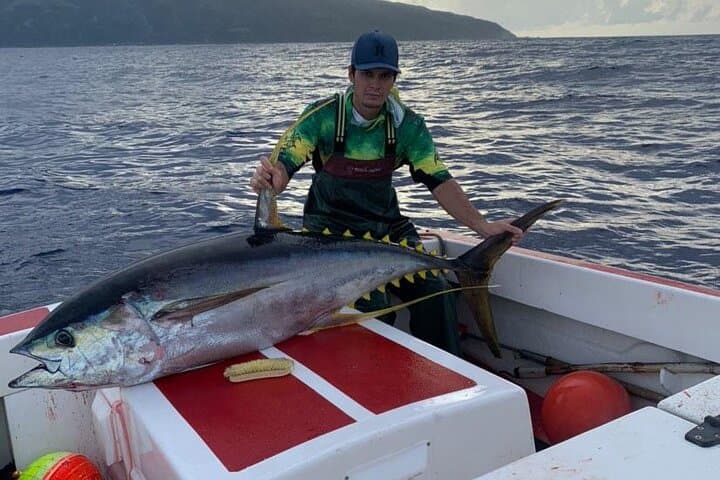 Wholesale Fishing in Poti Marara at Tahiti Teahupoo Peninsula 5