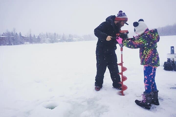 Ice Fishing Experience in Anchorage 4
