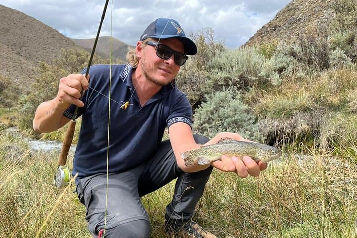 Guided Fly Fishing Tour in Estancia La Carrera