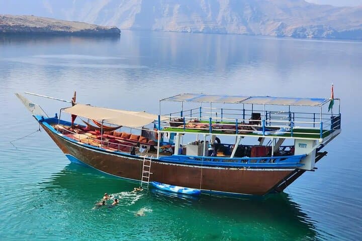 Khasab Overnight Dhow Cruise and Dolphin Watching Adventure 4