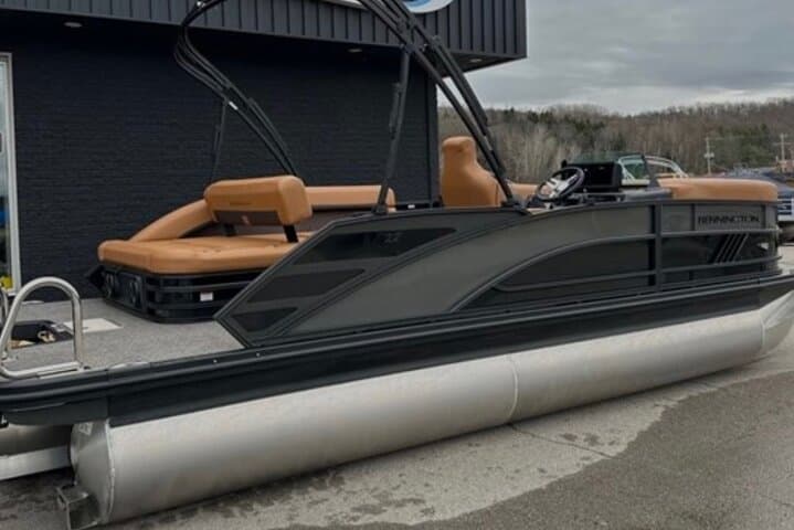 Lake Tahoe Luxury Pontoon Experience 3