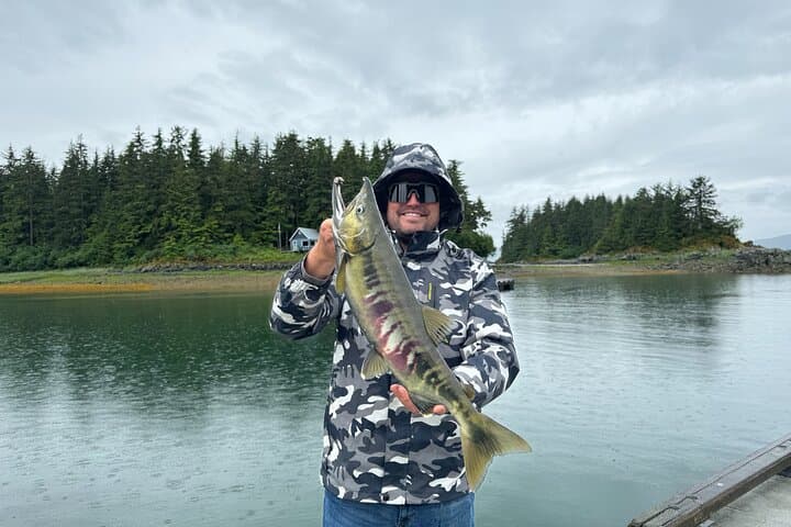 Juneau Shore Fishing Shuttle and Gear 3