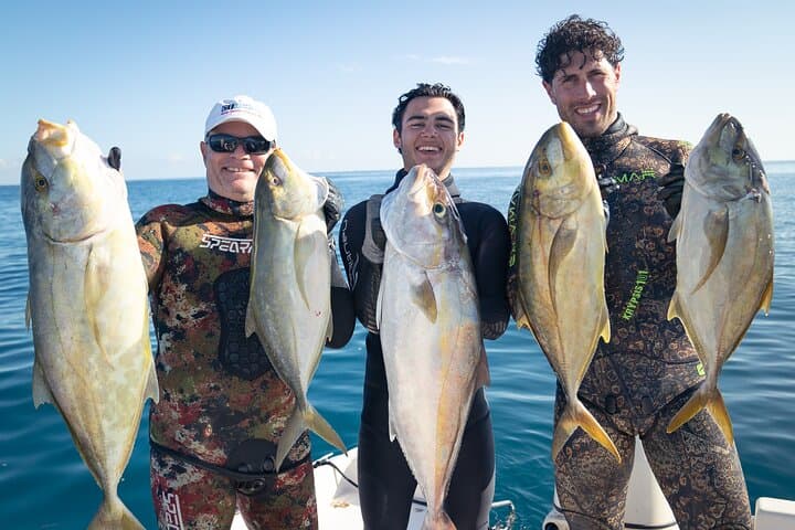 Sub Fishing And Snorkeling In The Waters Of Capri  5