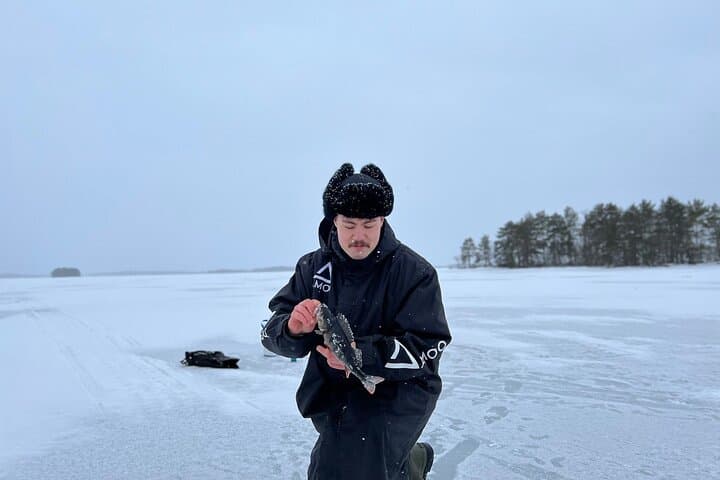 Rovaniemi Ice Fishing Guided Tour Experience 3
