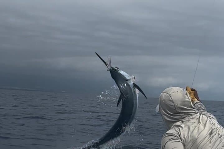 8 Hour Private Fishing Charter in Kailua-Kona, Hawaii 2