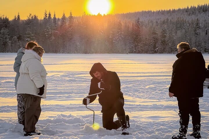 Ice Fishing With Reindeers 2
