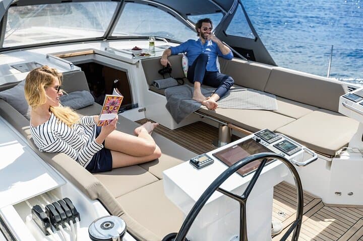 Luxury escape Sailing, shared from Hersonissos or Heraklion port 2