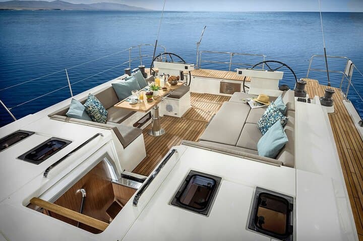 Luxury escape Sailing, shared from Hersonissos or Heraklion port 3