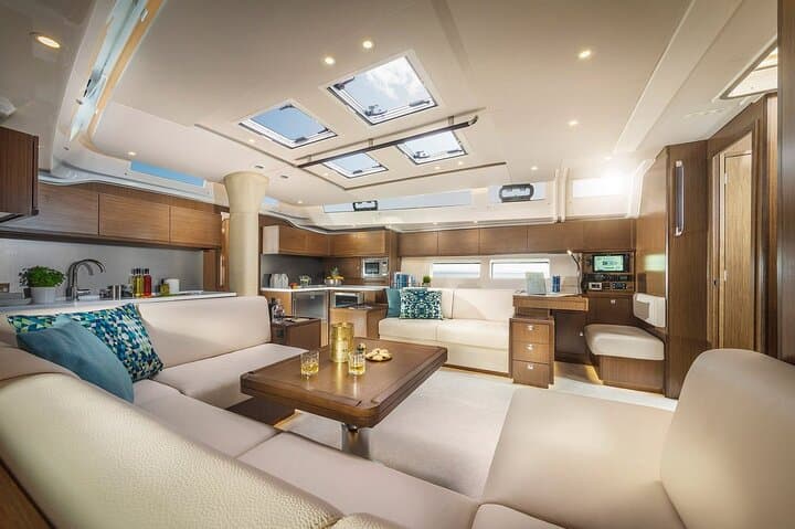 Luxury escape Sailing, shared from Hersonissos or Heraklion port 5