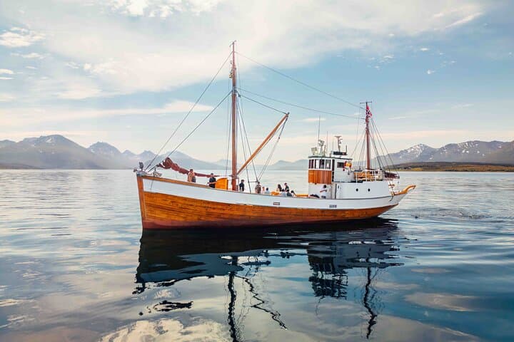 A Taste of Coastal Traditions  2