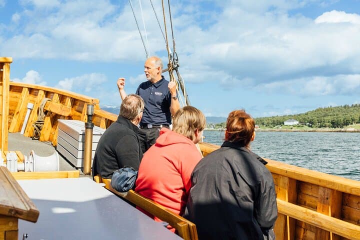 A Taste of Coastal Traditions  4