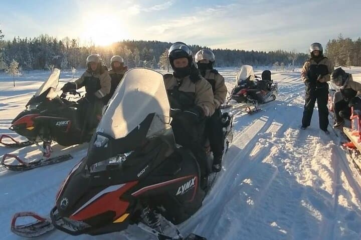 Snowmobiling with Ice Fishing and Aurora Hunt 2