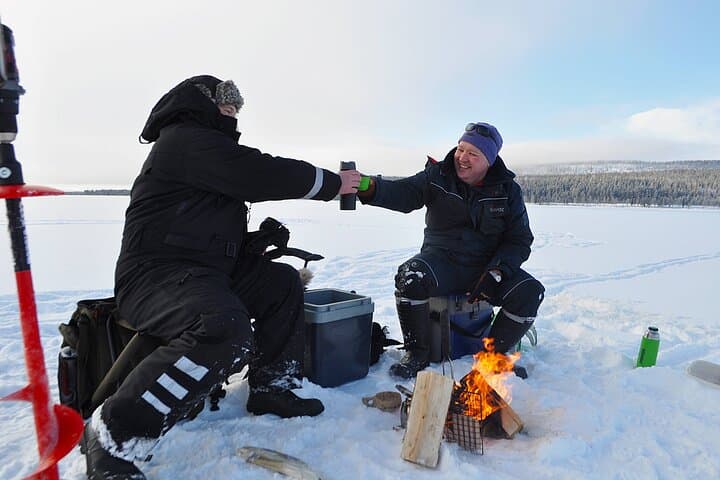 Traditional Ice fishing experience in Lapland 3