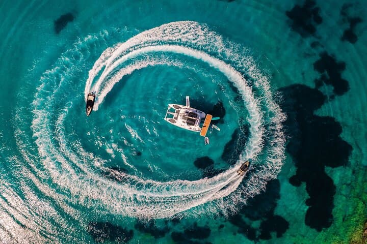 Semi-private Sailing trip with Lunch and Water Toys 3