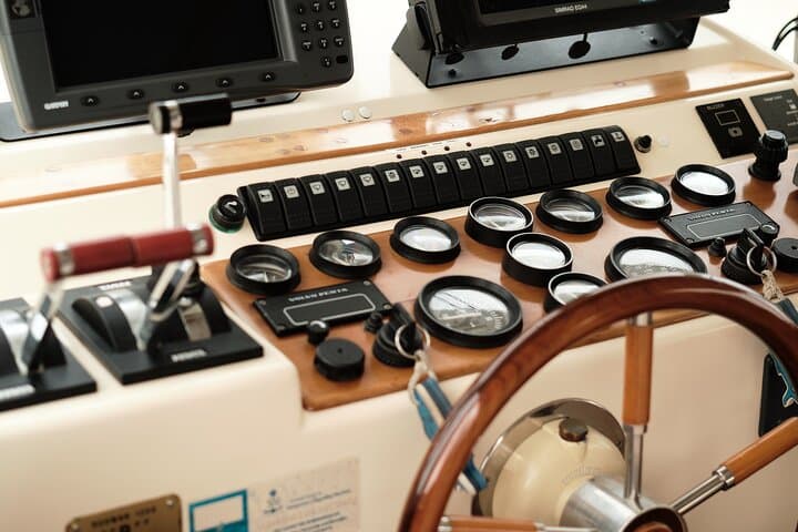 Fishing in the Strait of Gibraltar 5