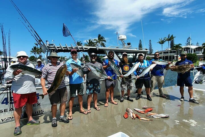  Fishing Charter in Pelican Waters