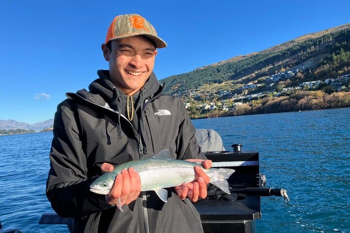 Lake Hāwea: 6 hour Fishing Adventure by Boat 3
