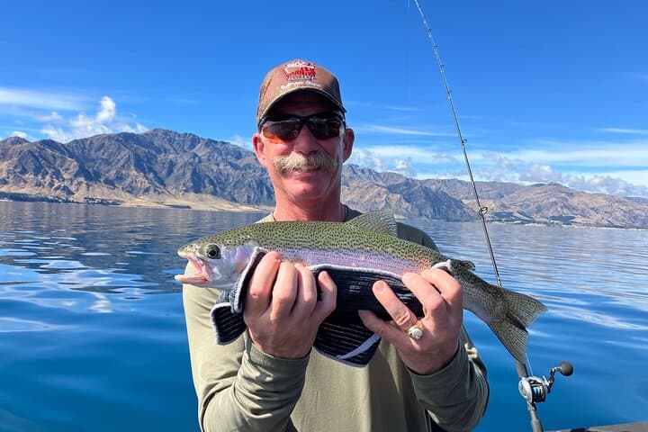 Lake Wakatipu Queenstown: 3 Hour Fishing Adventure by Boat 4