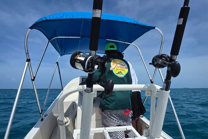 Reef Fishing Tour Trolling and Drop Fishing Trip from Hopkins 3
