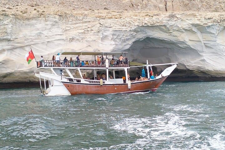 Musandam Dibba Cruise with Lunch & Snorkeling Trip From Dubai