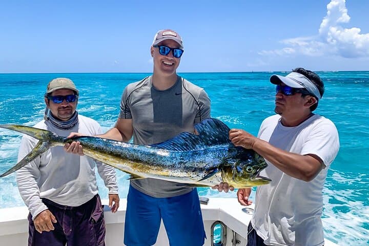 Private Deep Sea Fishing Tour in Isla Mujeres and Cancun 4