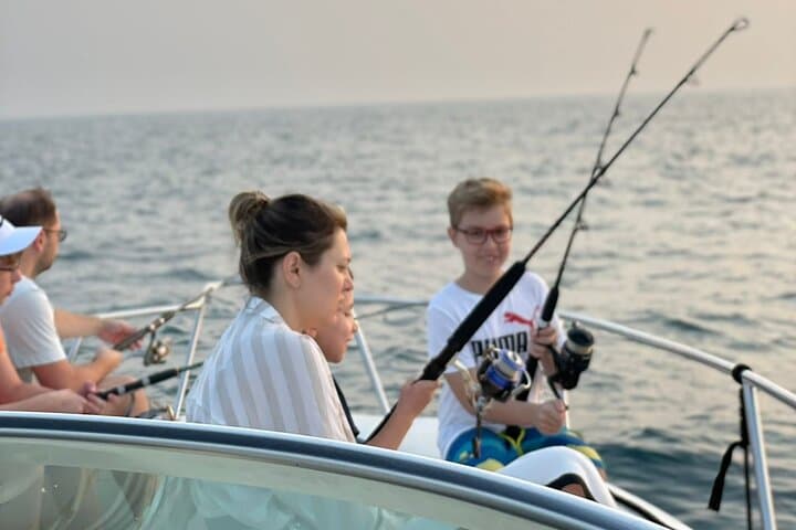Dubai Private Deep Sea Fishing Adventure with Meal 4