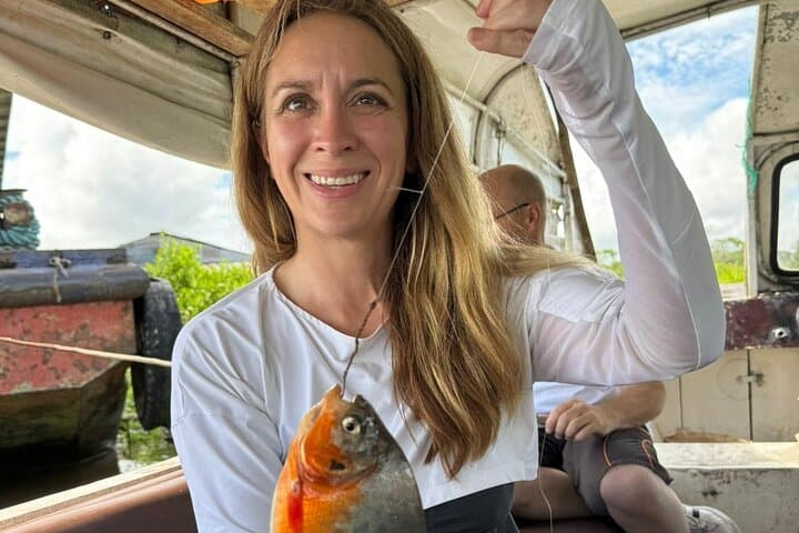 Amazon Piranha Fishing - Real Jungle Experience 