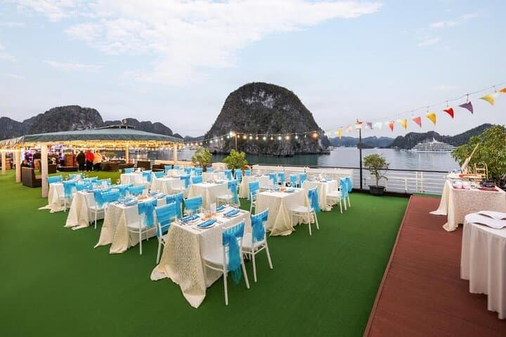 Halong Bay Premium Overnight Cruise: 2D1N Luxury from Hanoi 5