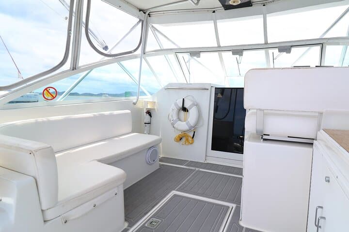 Deep Sea Fishing Private Charter in Tamarindo - 35' Cabo Express 4