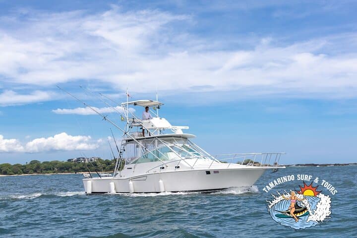 Deep Sea Fishing Private Charter in Tamarindo - 35' Cabo Express