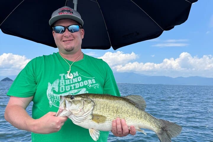 Bass fishing experience on Lake Biwa for 1 Person