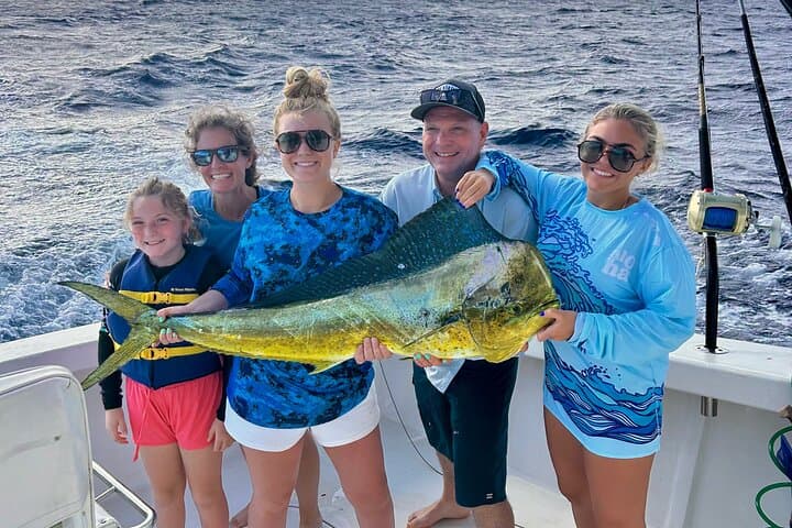 Private Luxury Sportfishing Experience Aboard Limitless  5