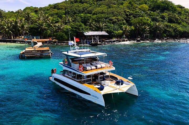 Phu Quoc Exclusive Luxury Yacht Tour with Tropical Water Sports 4
