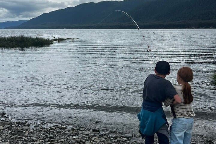 Juneau Shore Fishing and Glacier View Stop  3