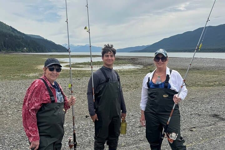 Juneau Shore Fishing and Glacier View Stop  5