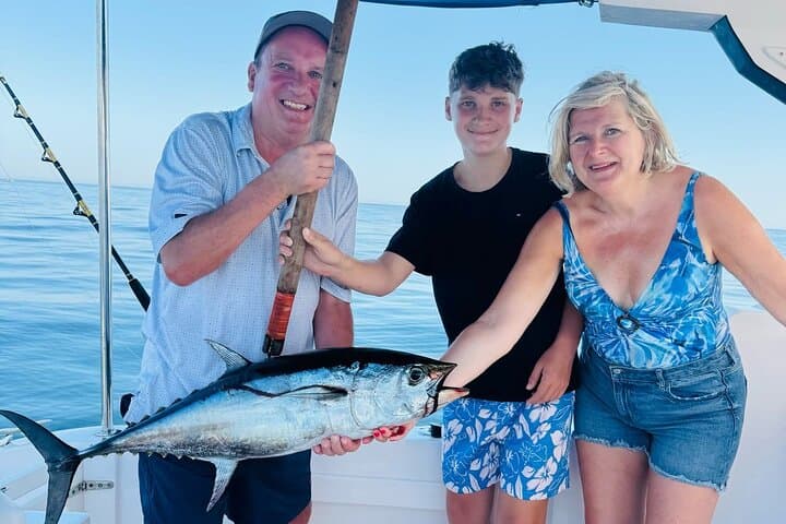 Private Game Fishing Trip with Sightseeing in Muscat 2