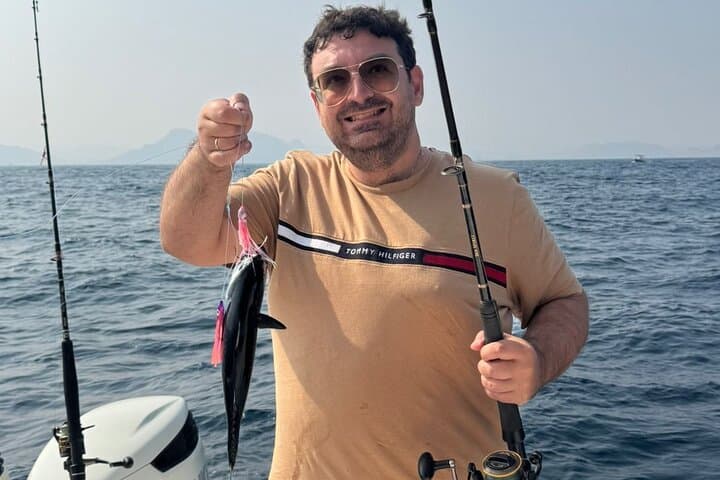Private Game Fishing Trip with Sightseeing in Muscat 3