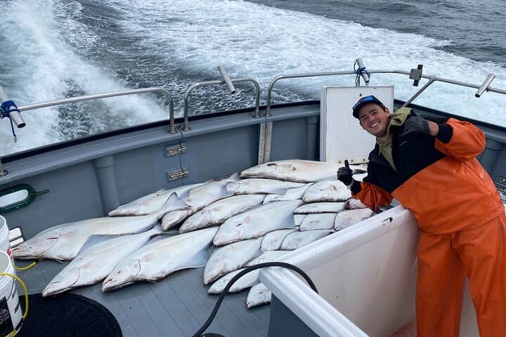 Charter de Pesca de Halibute em Dia Inteiro no Golfo do Alasca - Photo 2