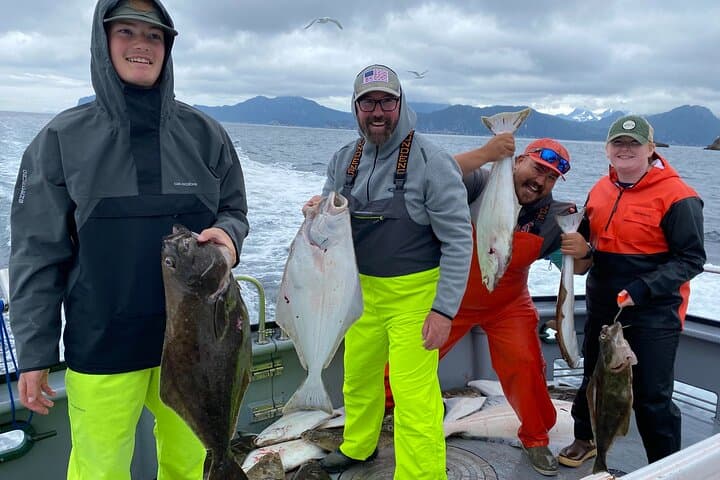 Charter de Pesca de Halibut de Todo el Día en el Golfo de Alaska