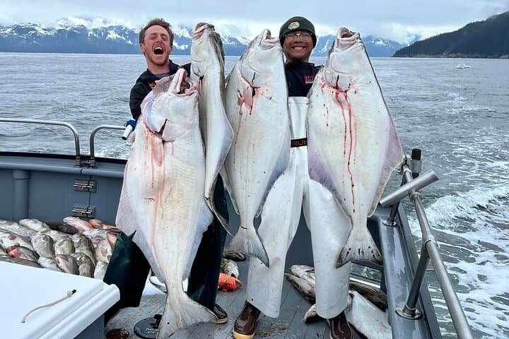 Charter de Pesca de Halibute em Dia Inteiro no Golfo do Alasca - Photo 3