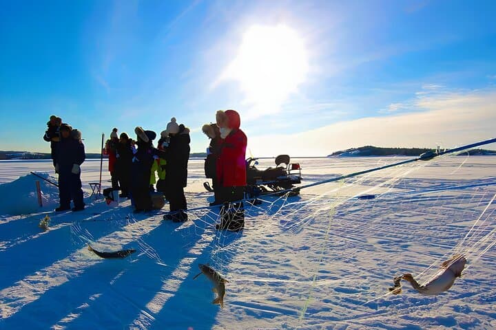 Traditional Indigenous Ice Fishing Experience on Great Slave Lake 2