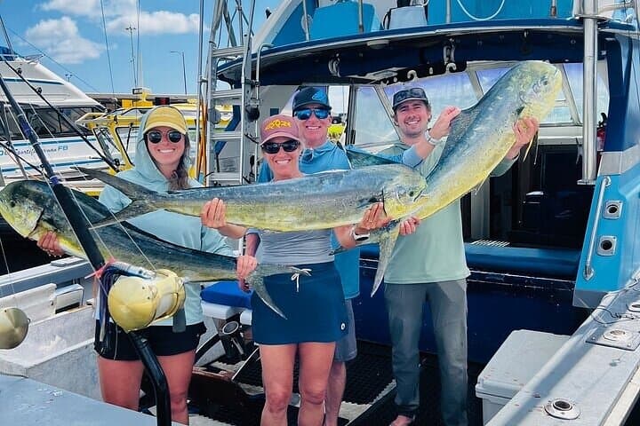 35 Foot Bertram 6 Hour Charter 5