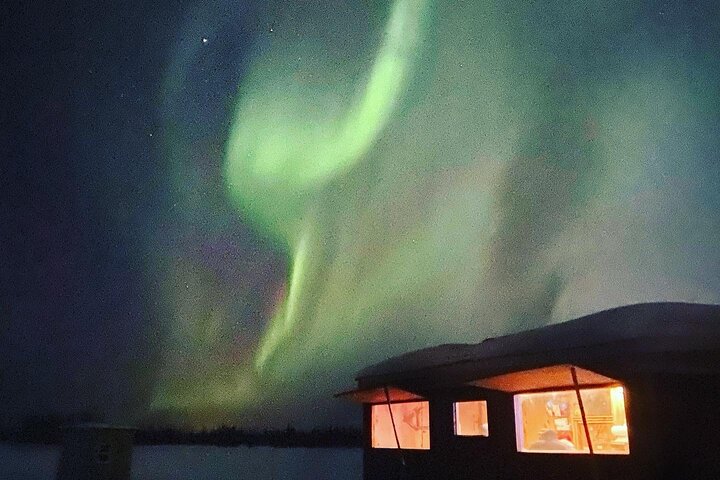 &#8220;Aurora Ice&#8221; &#8211; Ice Fishing &#038; Salmon Dinner Tour